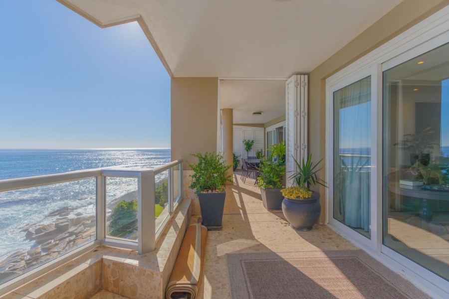 To Let 2 Bedroom Property for Rent in Clifton Western Cape